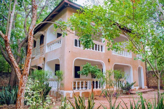Kijani Cottages Diani เดียนีบีช ภายนอก รูปภาพ