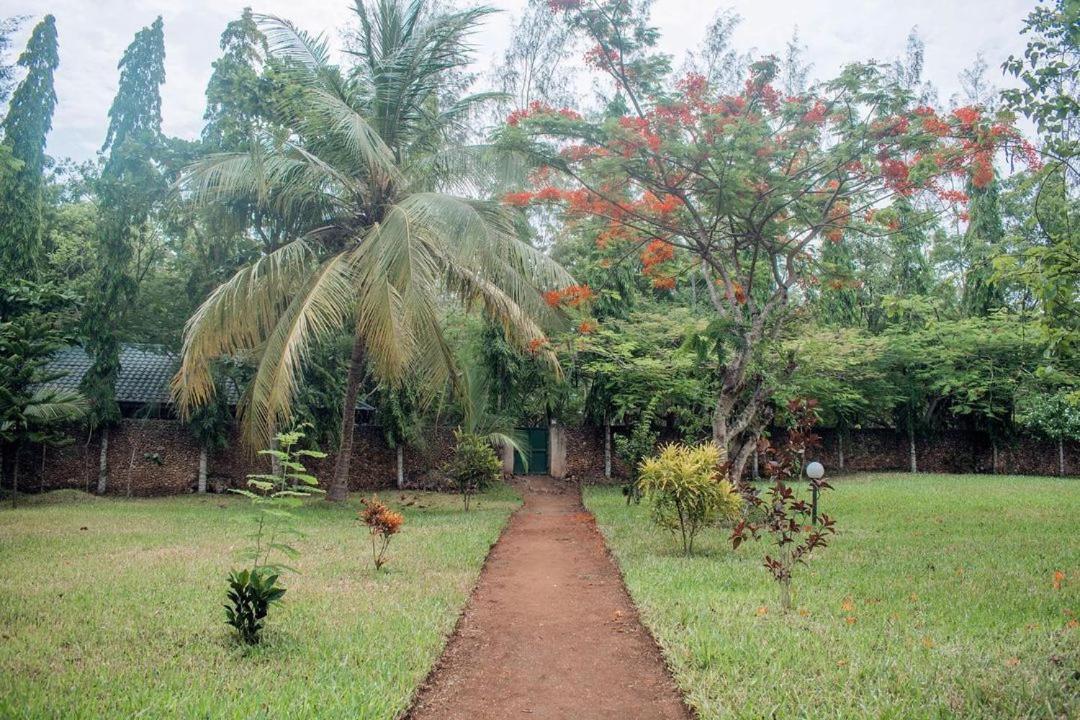 Kijani Cottages Diani เดียนีบีช ภายนอก รูปภาพ