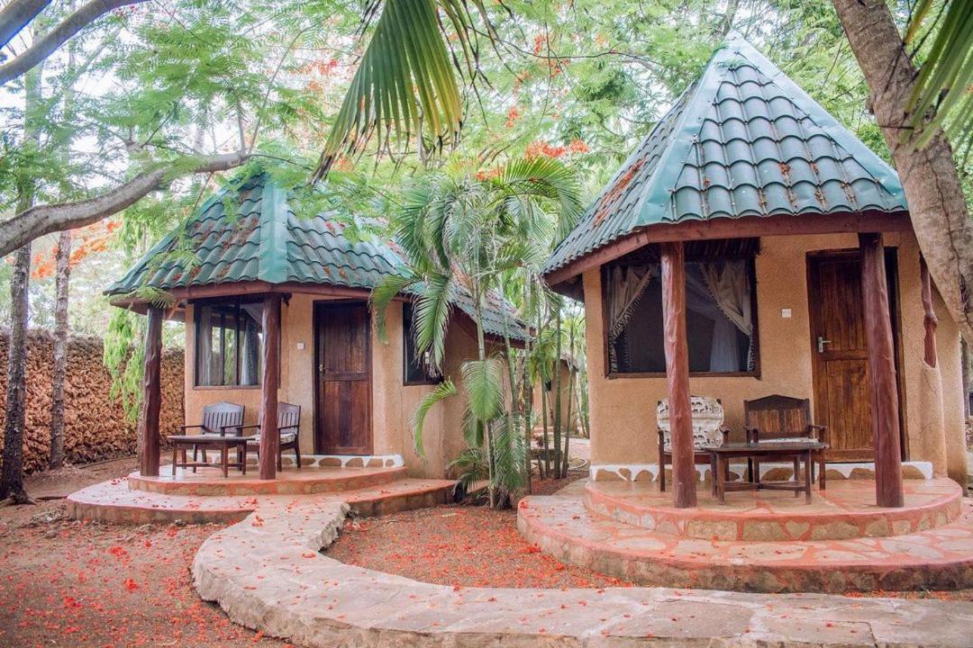 Kijani Cottages Diani เดียนีบีช ภายนอก รูปภาพ
